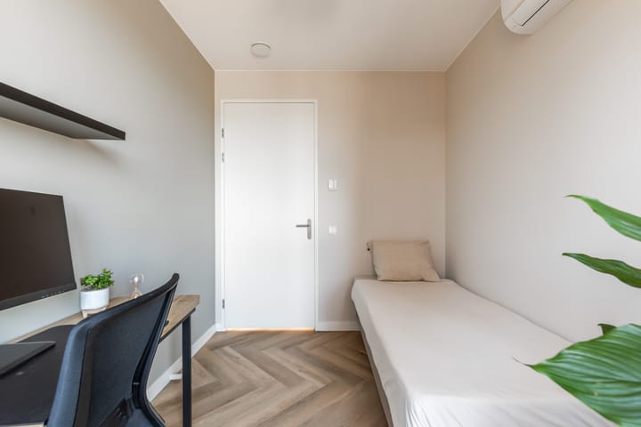 Foto 41 van Nassaukade 24-S