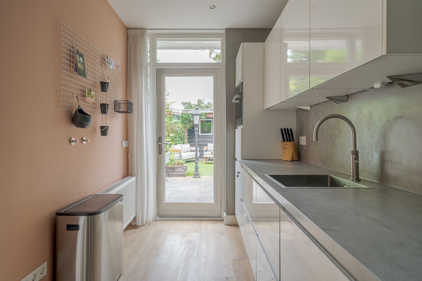 Foto 29 van Brederostraat 6