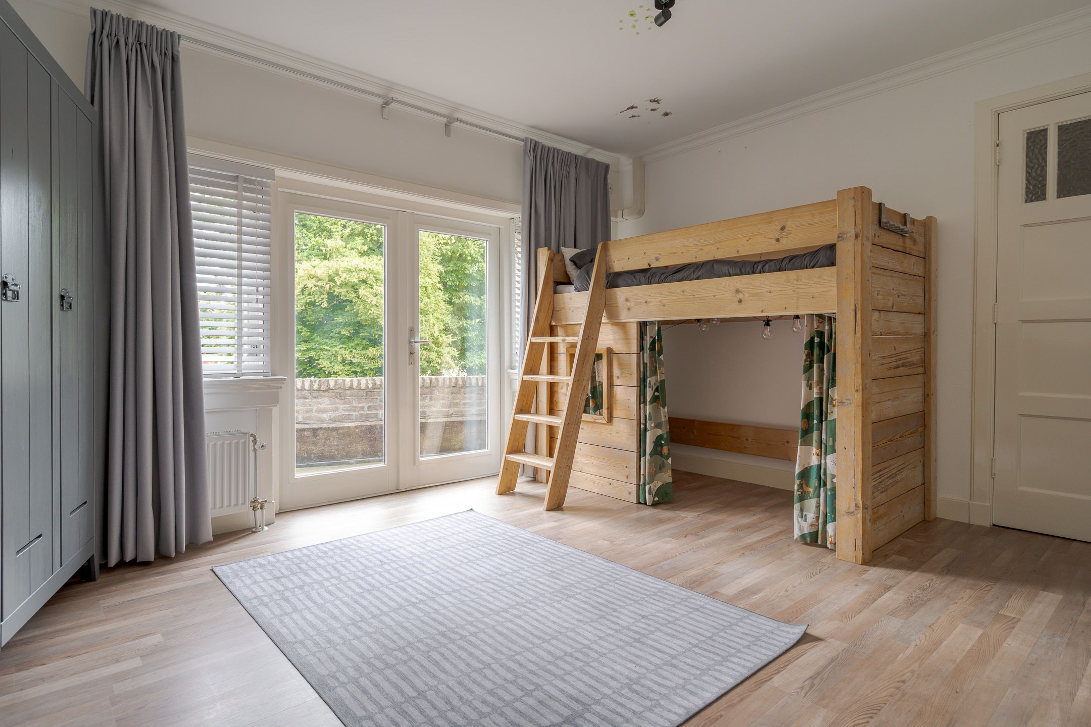 Foto 36 van Brederostraat 6