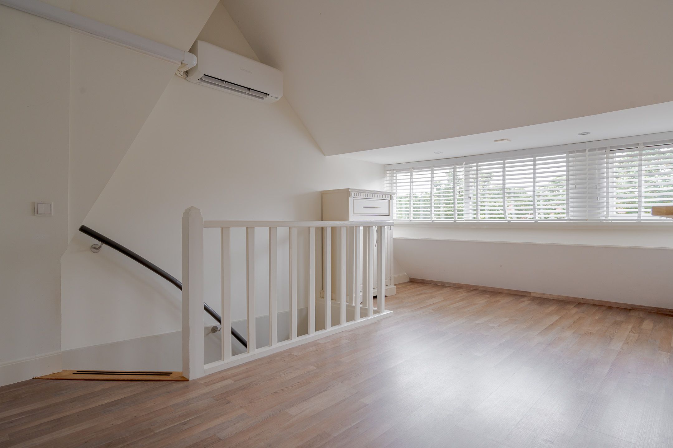 Foto 48 van Brederostraat 6