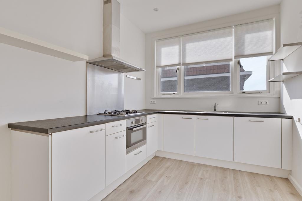 Photo 14 of Willem van Outhoornstraat 43