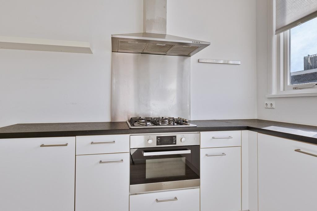 Photo 15 of Willem van Outhoornstraat 43