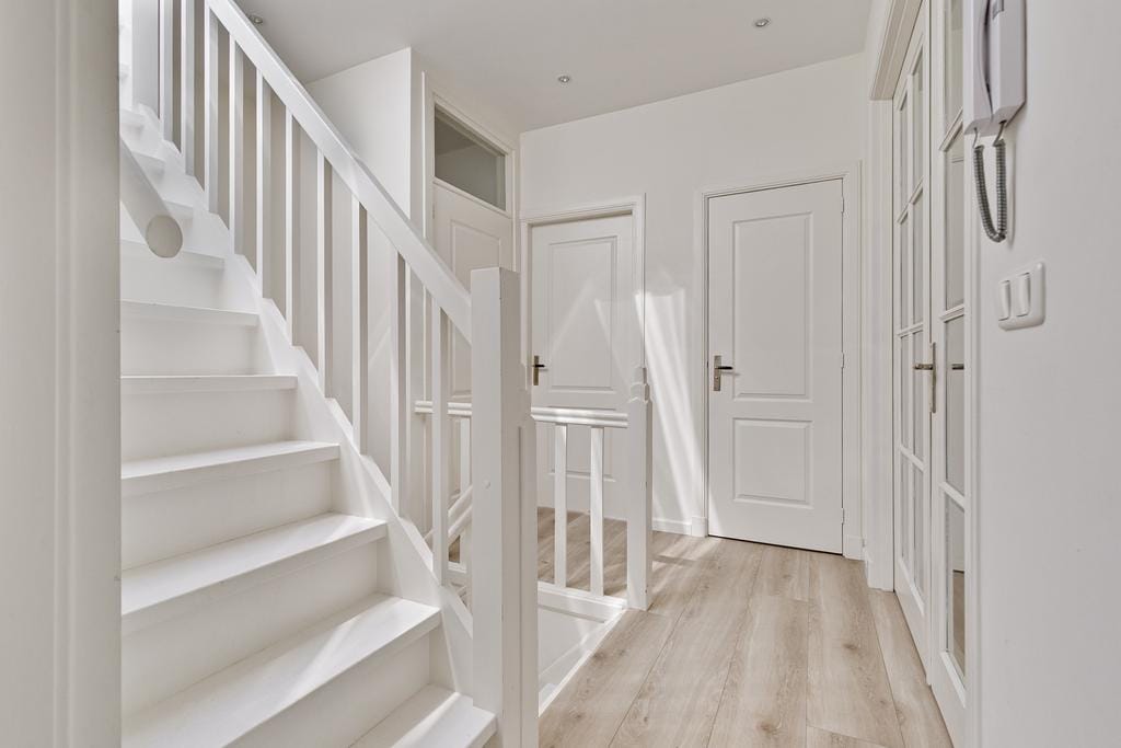 Photo 16 of Willem van Outhoornstraat 43