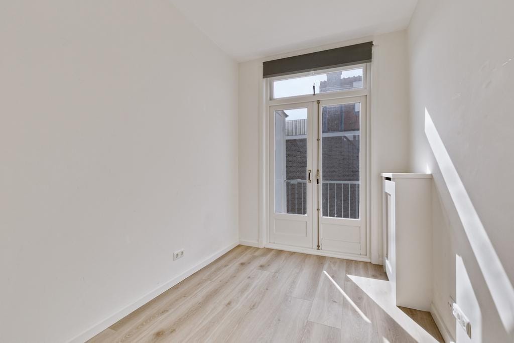 Photo 17 of Willem van Outhoornstraat 43