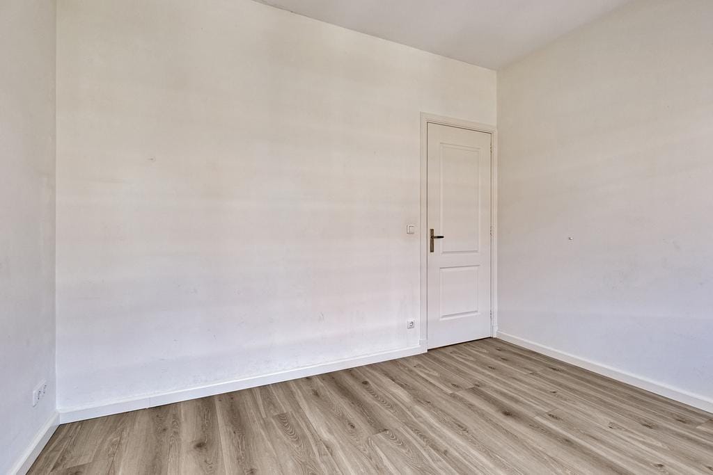 Photo 21 of Willem van Outhoornstraat 43