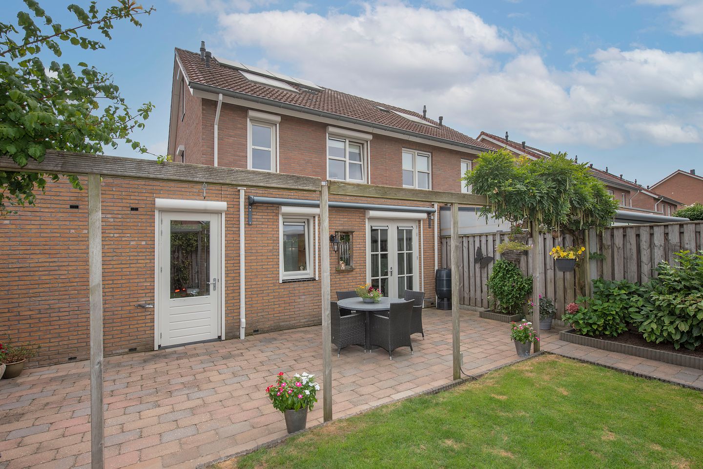 Foto 29 van Laan oud-Indiëgangers 80