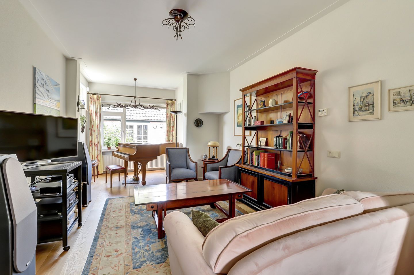 Foto 5 van Tromplaan 8-A