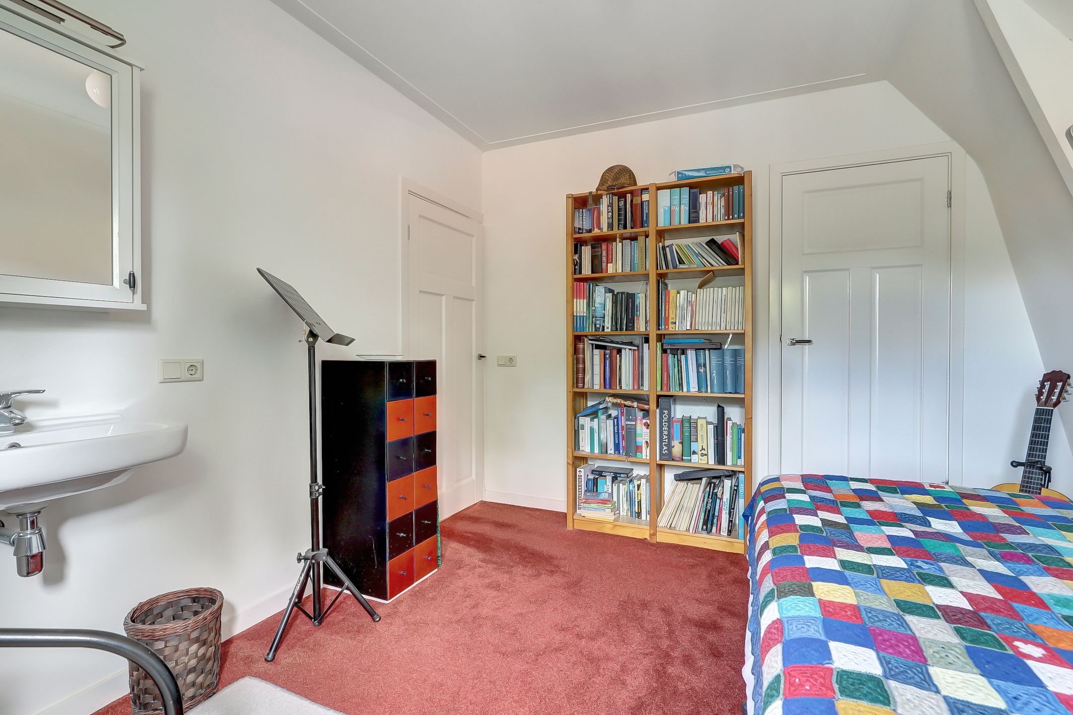 Foto 15 van Tromplaan 8-A