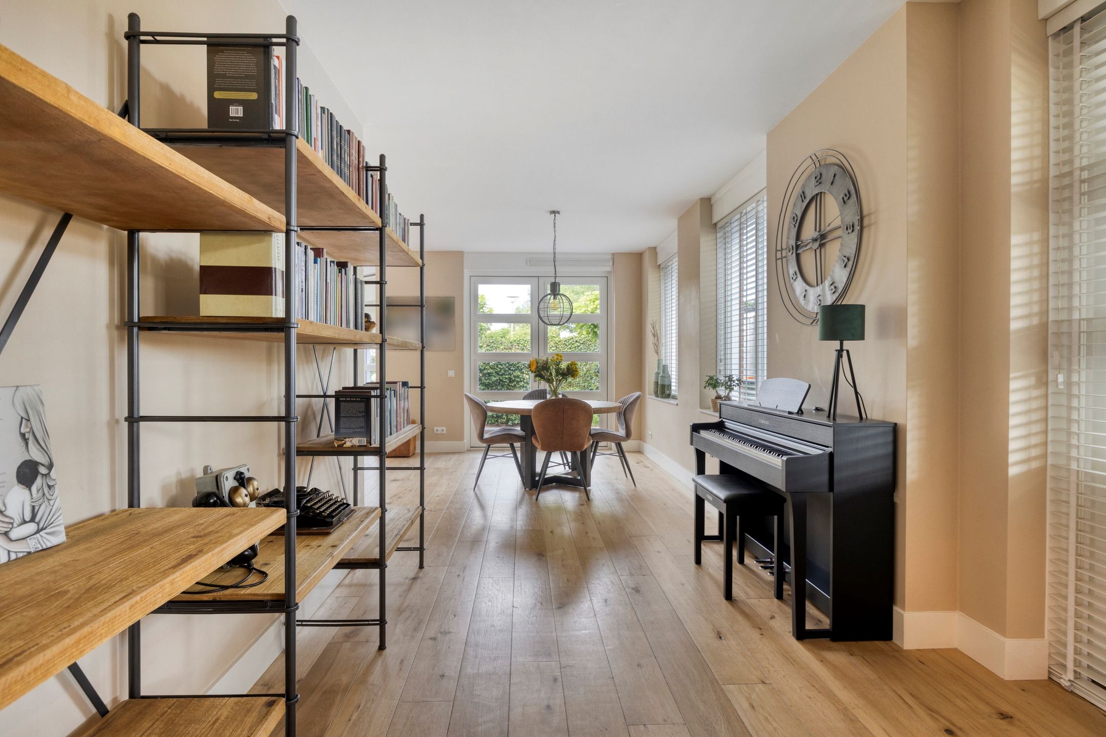 Foto 15 van Engelaanhof 16