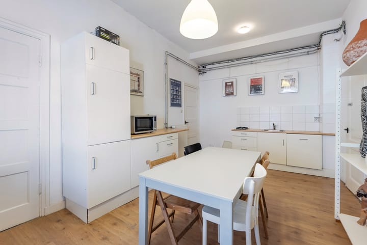 Photo 17 of Trompstraat 2