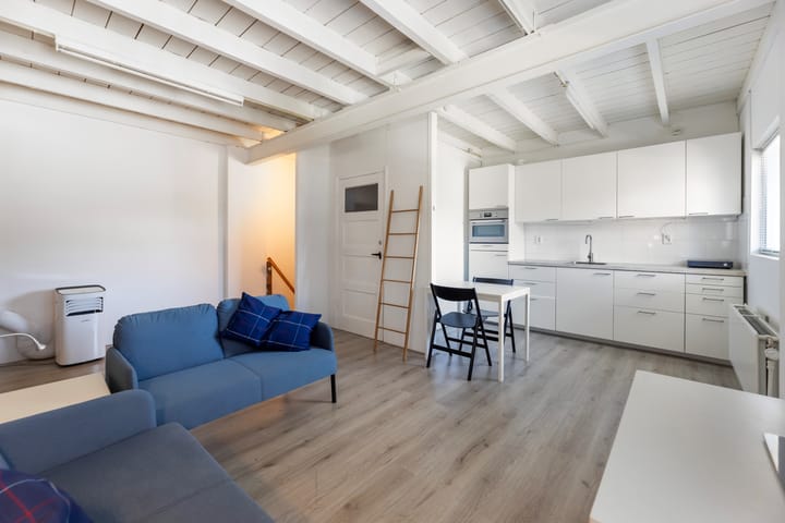 Photo 26 of Trompstraat 2