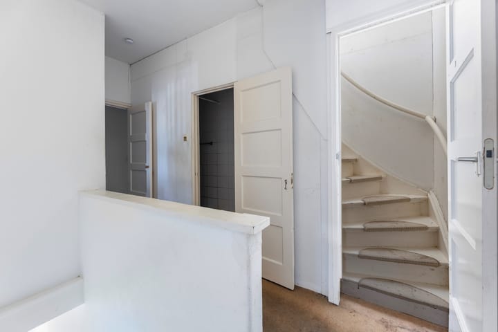 Photo 32 of Trompstraat 2