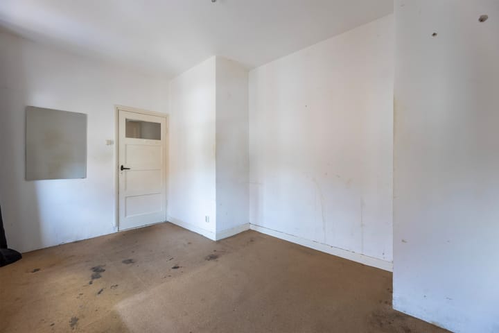 Photo 40 of Trompstraat 2