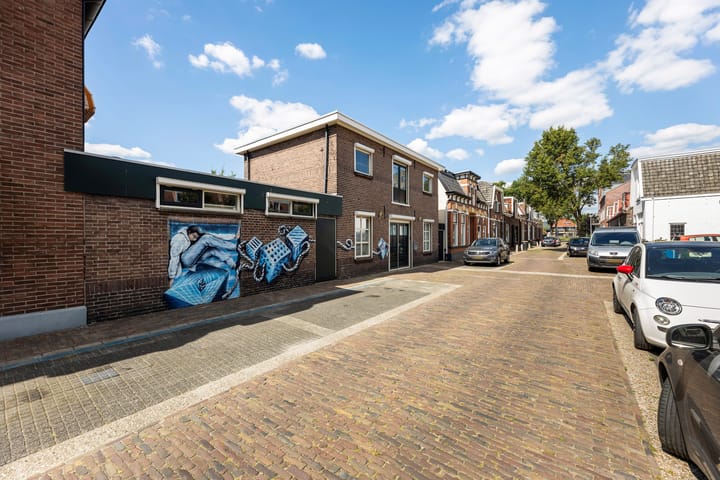 Photo 52 of Trompstraat 2