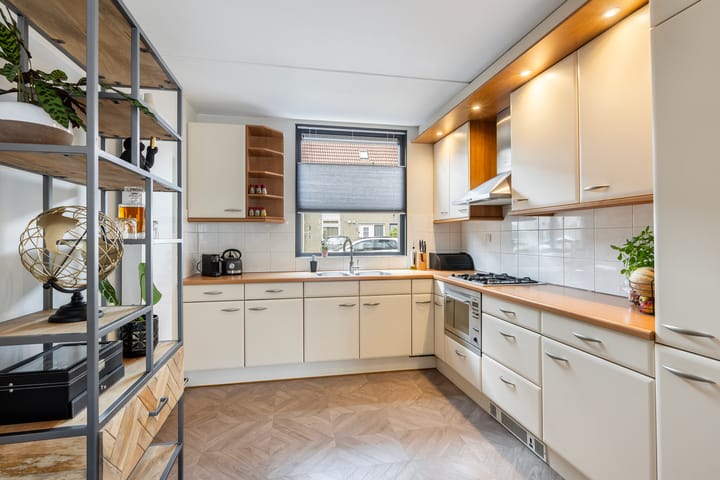 Photo 4 of Calsstraat 12