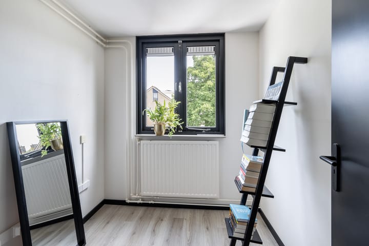 Photo 23 of Calsstraat 12