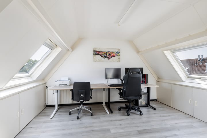 Photo 24 of Calsstraat 12