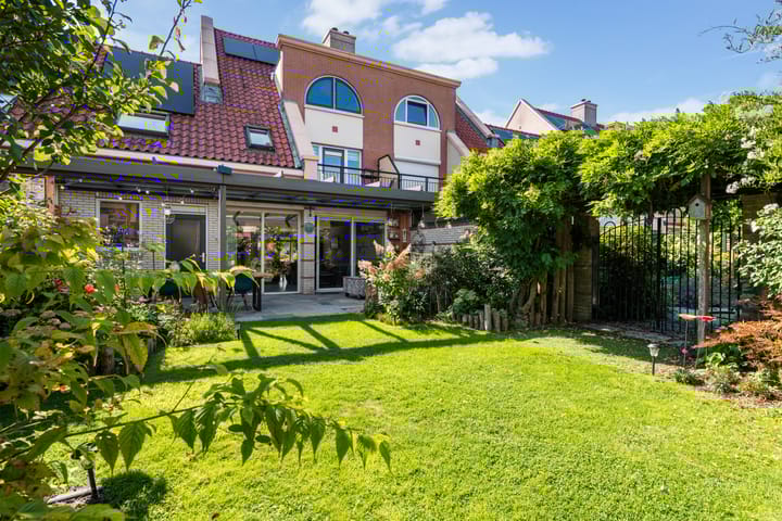 Foto 4 van Bacchus 6