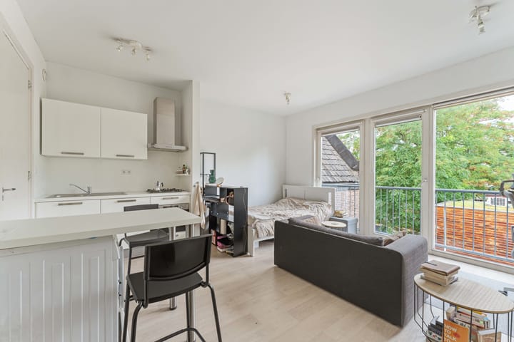 Foto 2 van Adriaanstraat 28-D