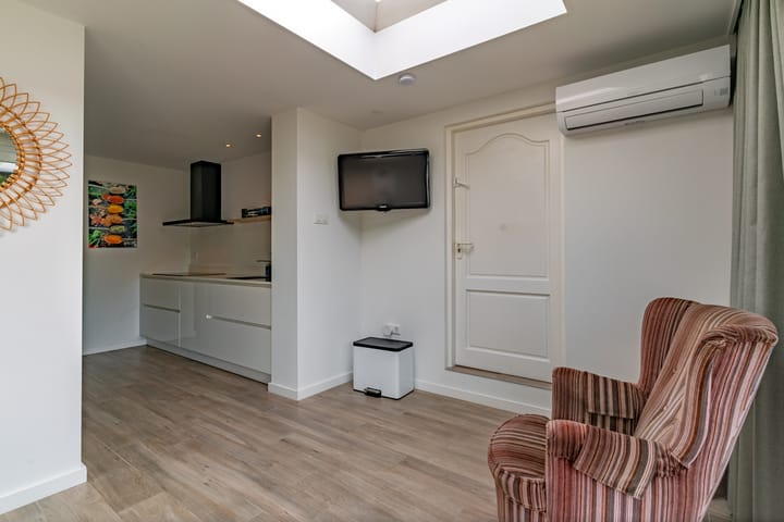 Photo 11 of Doctor Schaepmanlaan 57