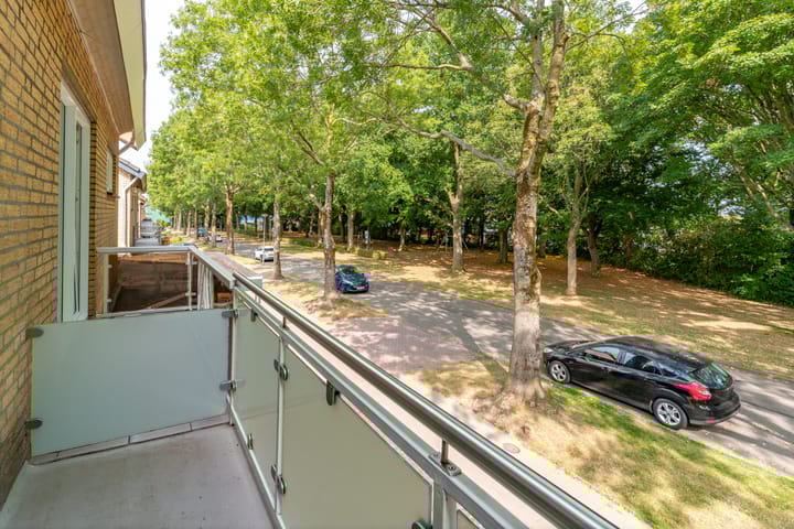 Photo 19 of Doctor Schaepmanlaan 57