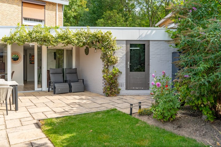 Photo 37 of Doctor Schaepmanlaan 57