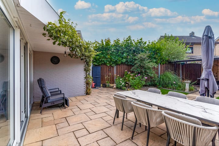 Photo 40 of Doctor Schaepmanlaan 57