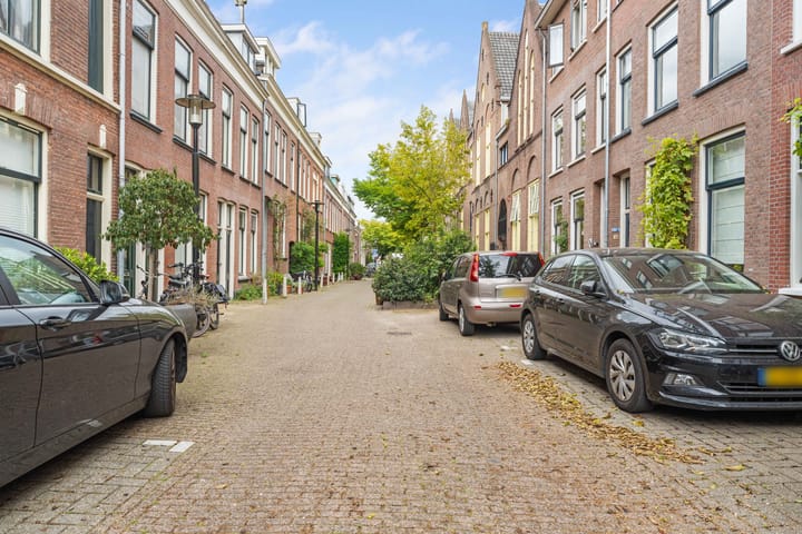 Foto 18 van Adriaanstraat 28-D