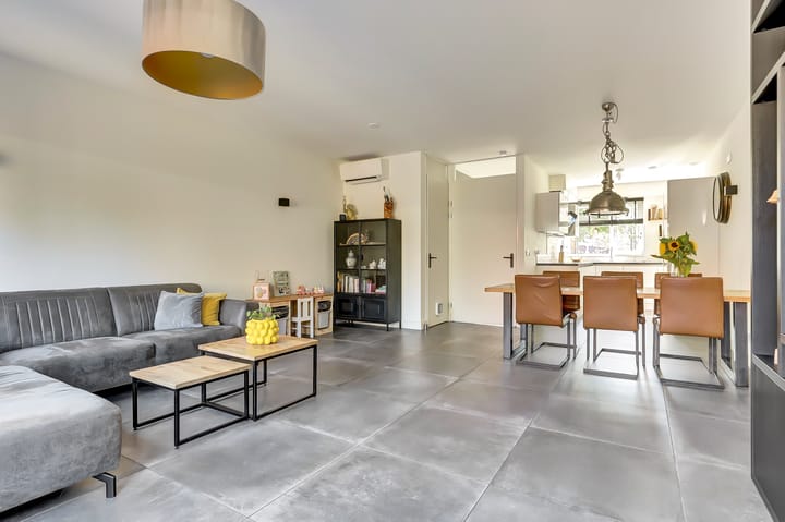 Foto 4 van Meester Pluimhof 23