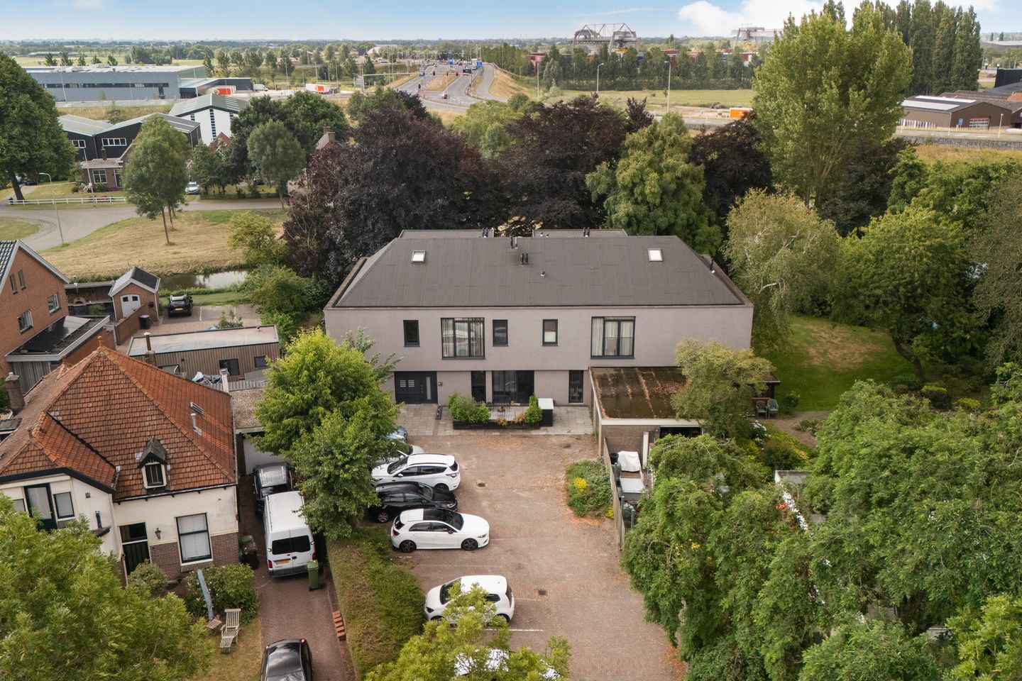 Photo 4 of Gouwestraat 11-D