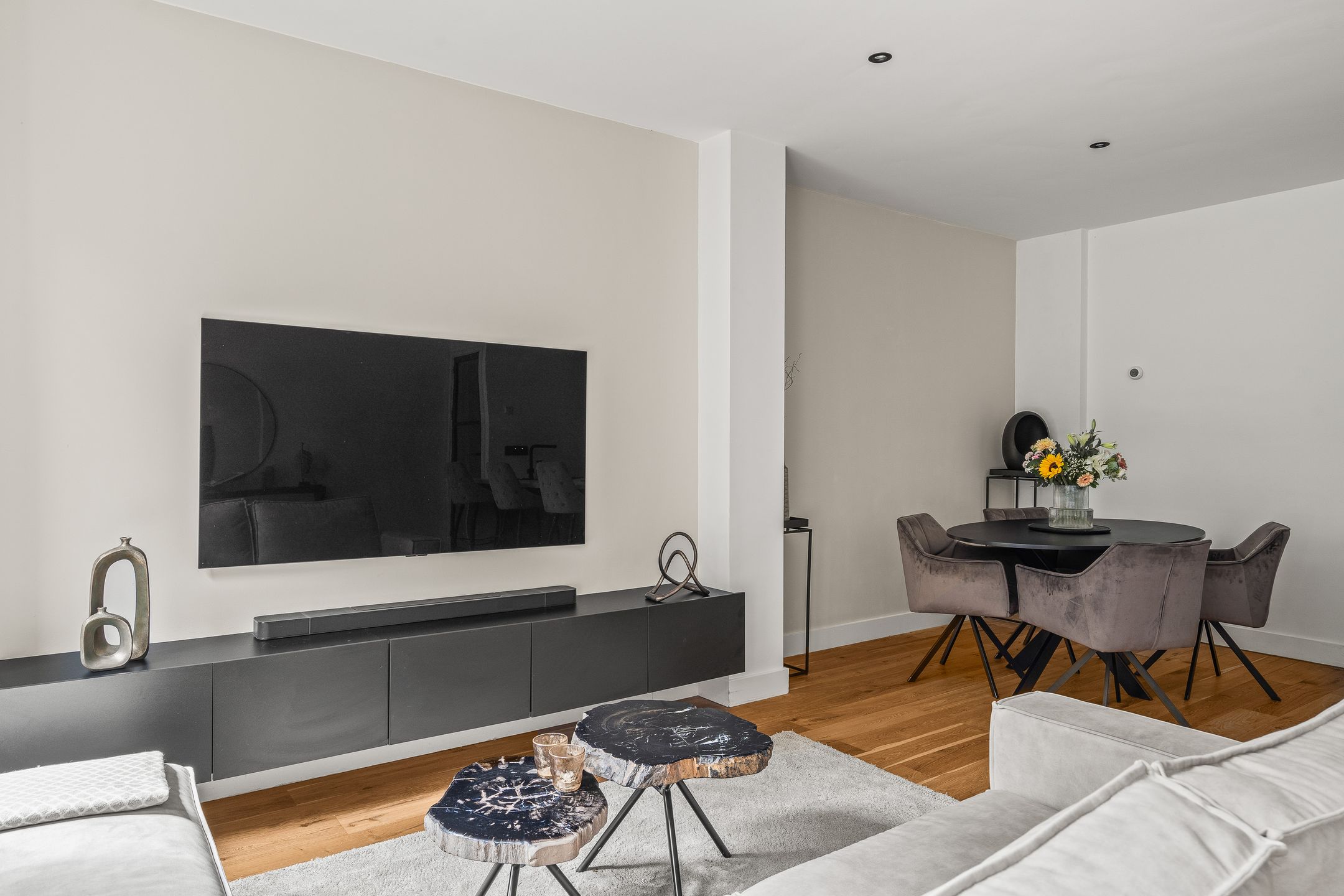 Photo 18 of Gouwestraat 11-D