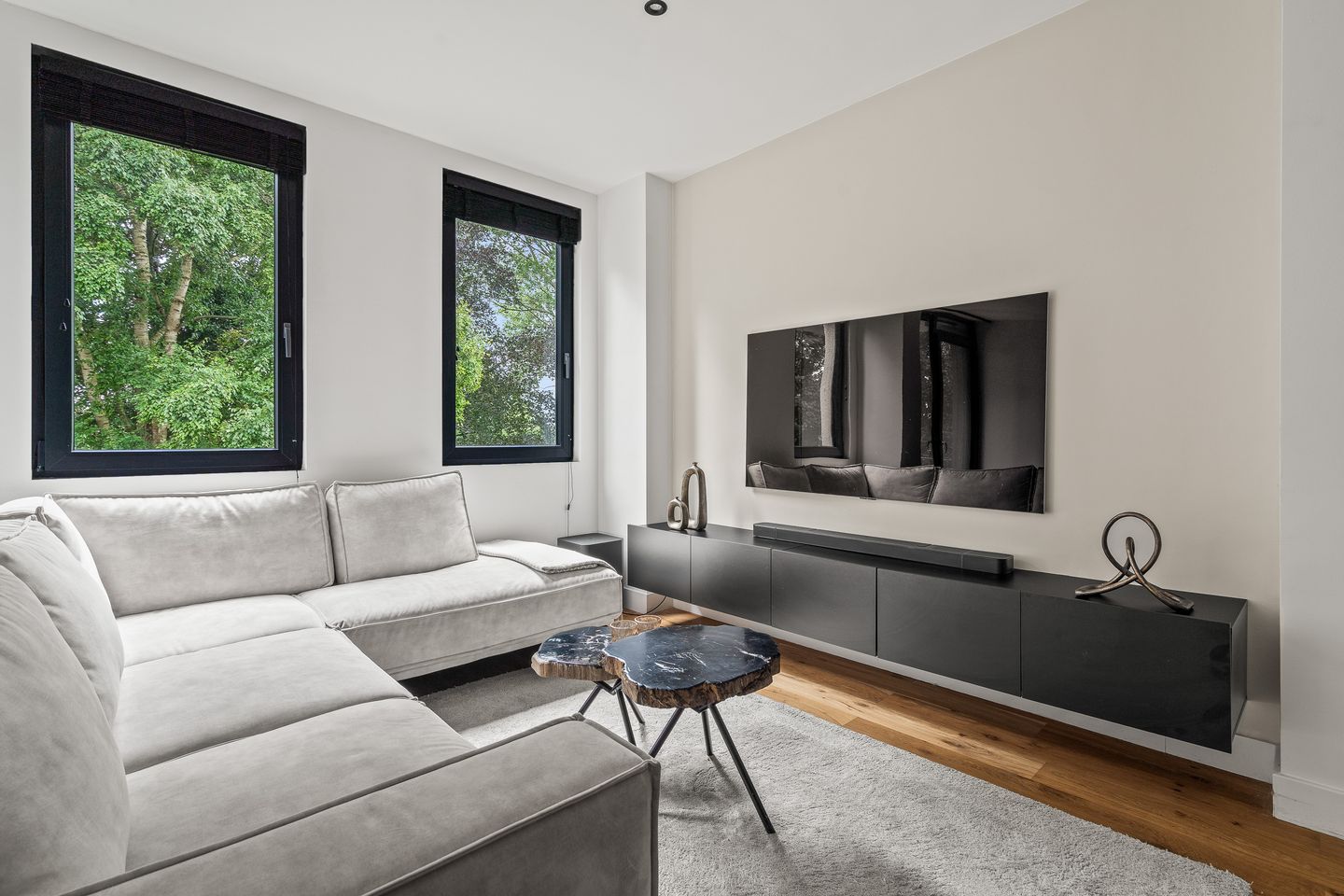 Photo 19 of Gouwestraat 11-D