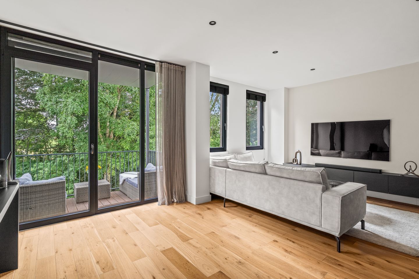 Photo 20 of Gouwestraat 11-D