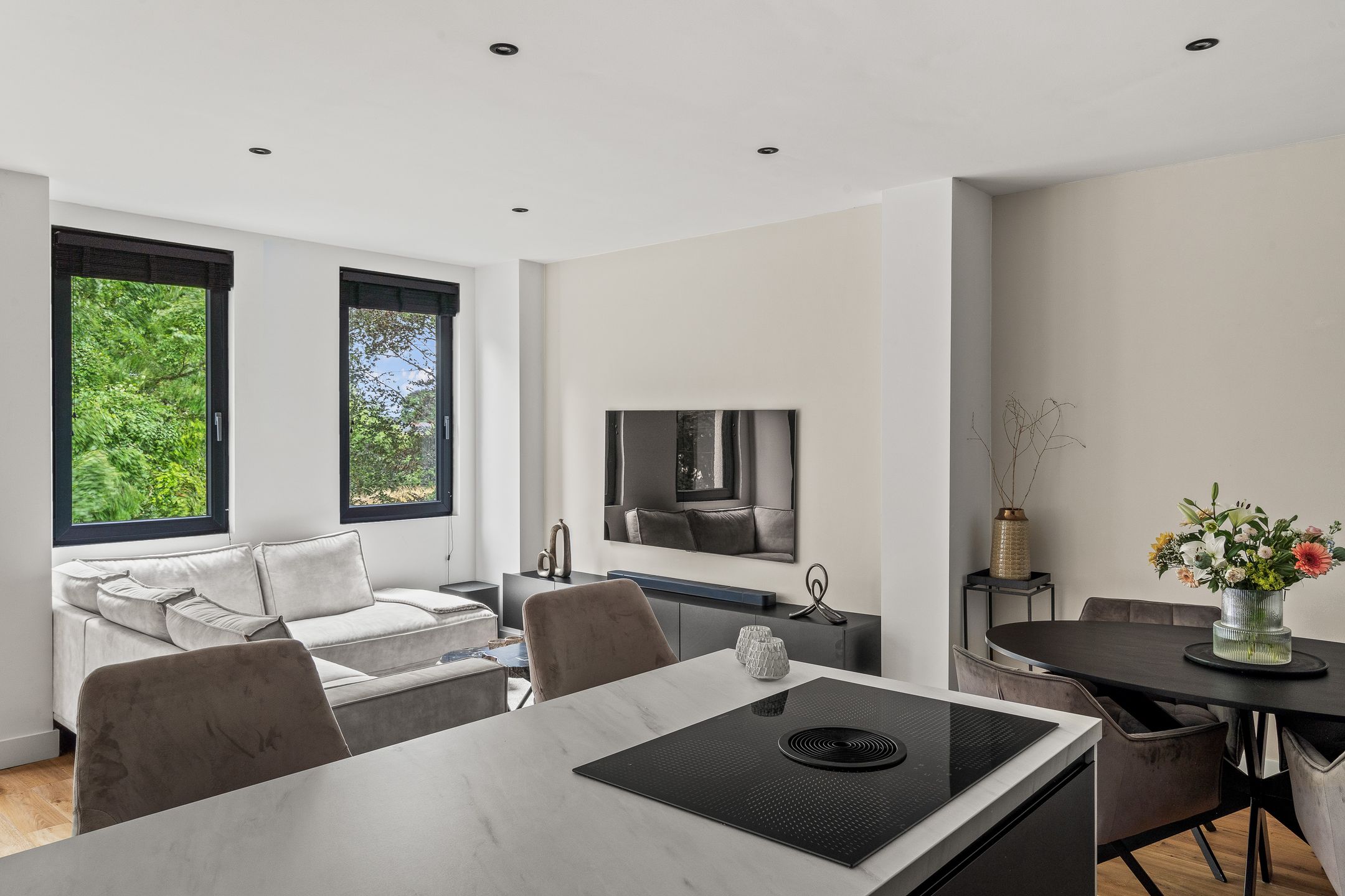 Photo 33 of Gouwestraat 11-D