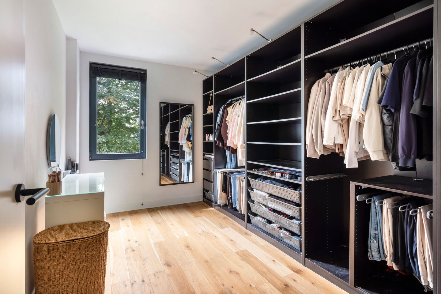 Photo 40 of Gouwestraat 11-D