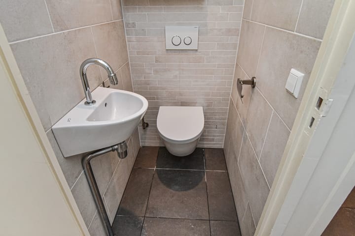 Photo 24 of Roland Holstlaan 974