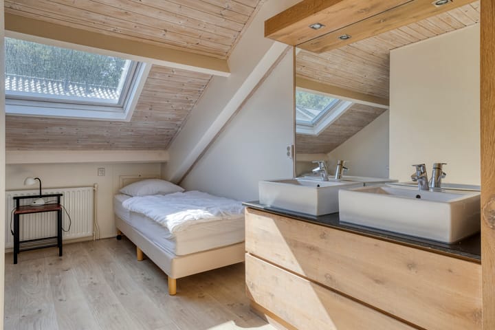 Photo 23 of Valkenisseweg 86