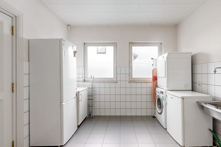 Photo 13 of Brigittastraat 4