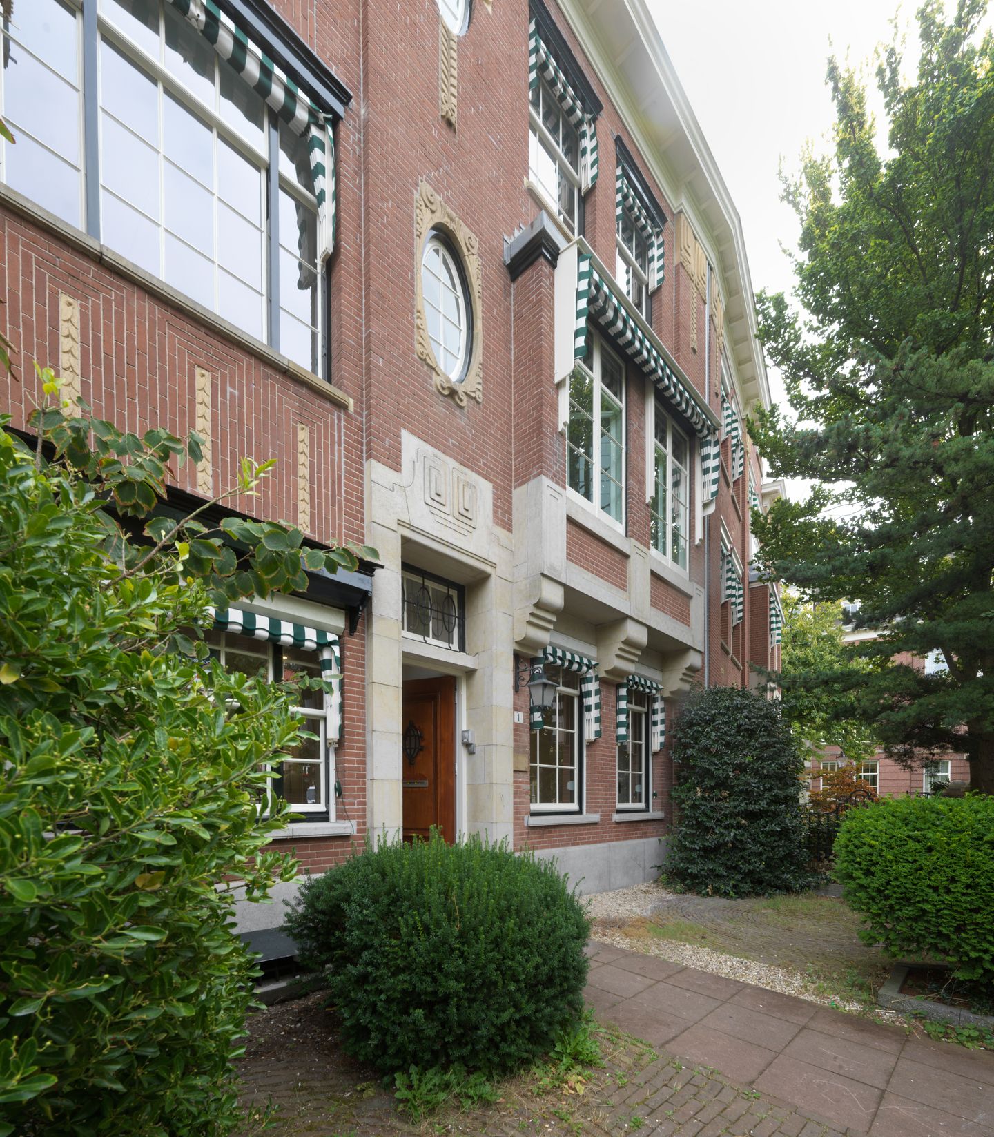 Bekijk foto 3 van Johannes Vermeerplein 1