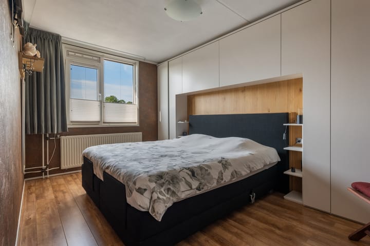 Foto 16 van Nageljongen 24