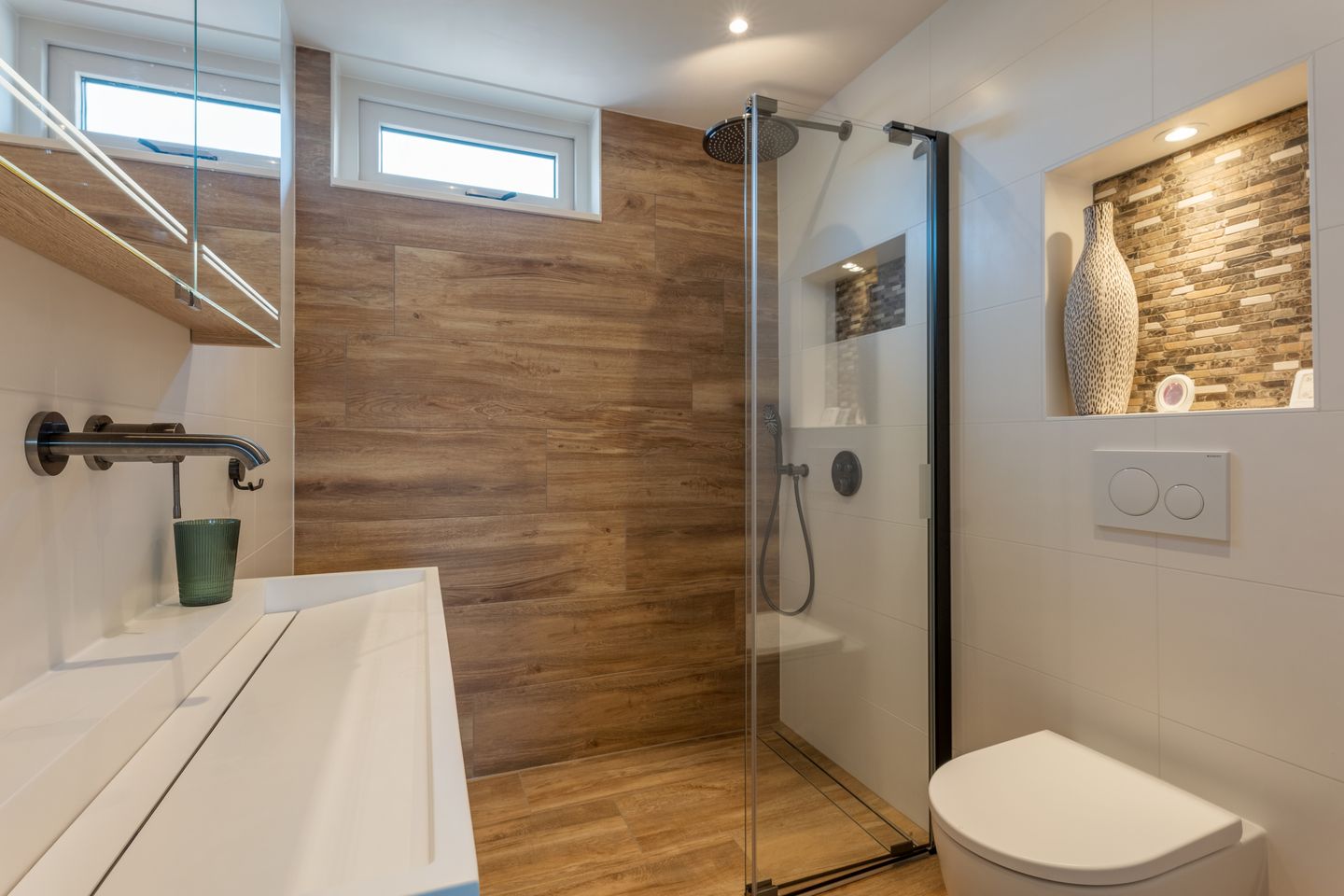 Foto 19 van Nageljongen 24