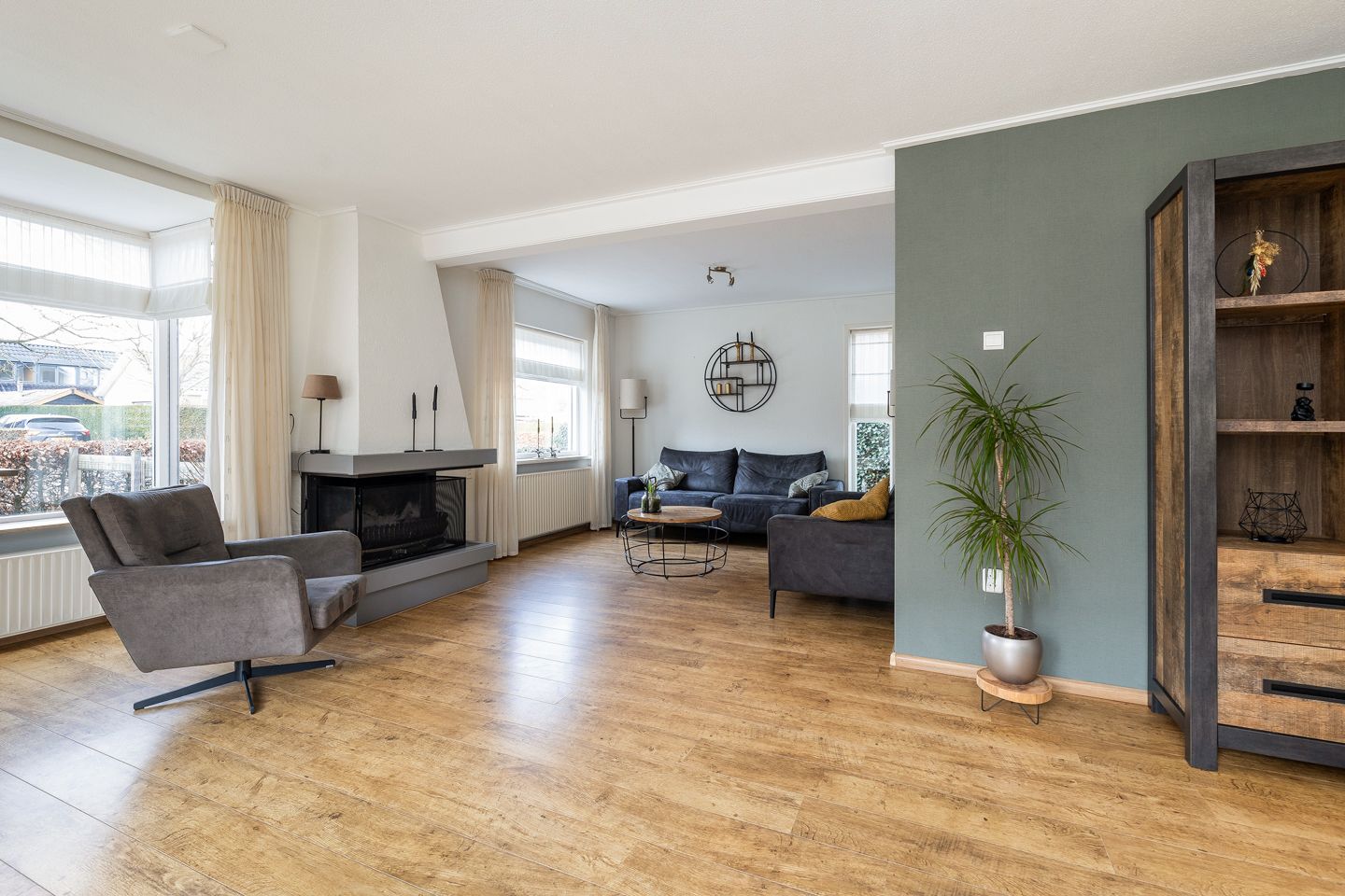 Foto 12 van van Limburg Stirumlaan 7