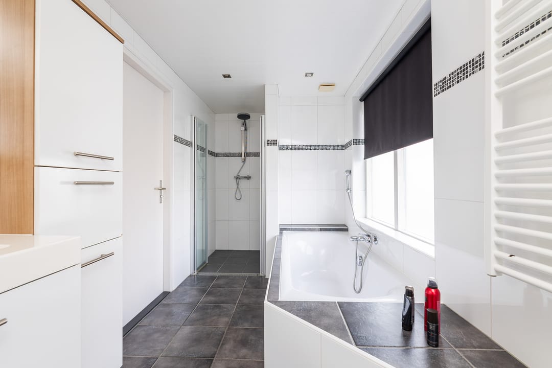 Foto 31 van van Limburg Stirumlaan 7