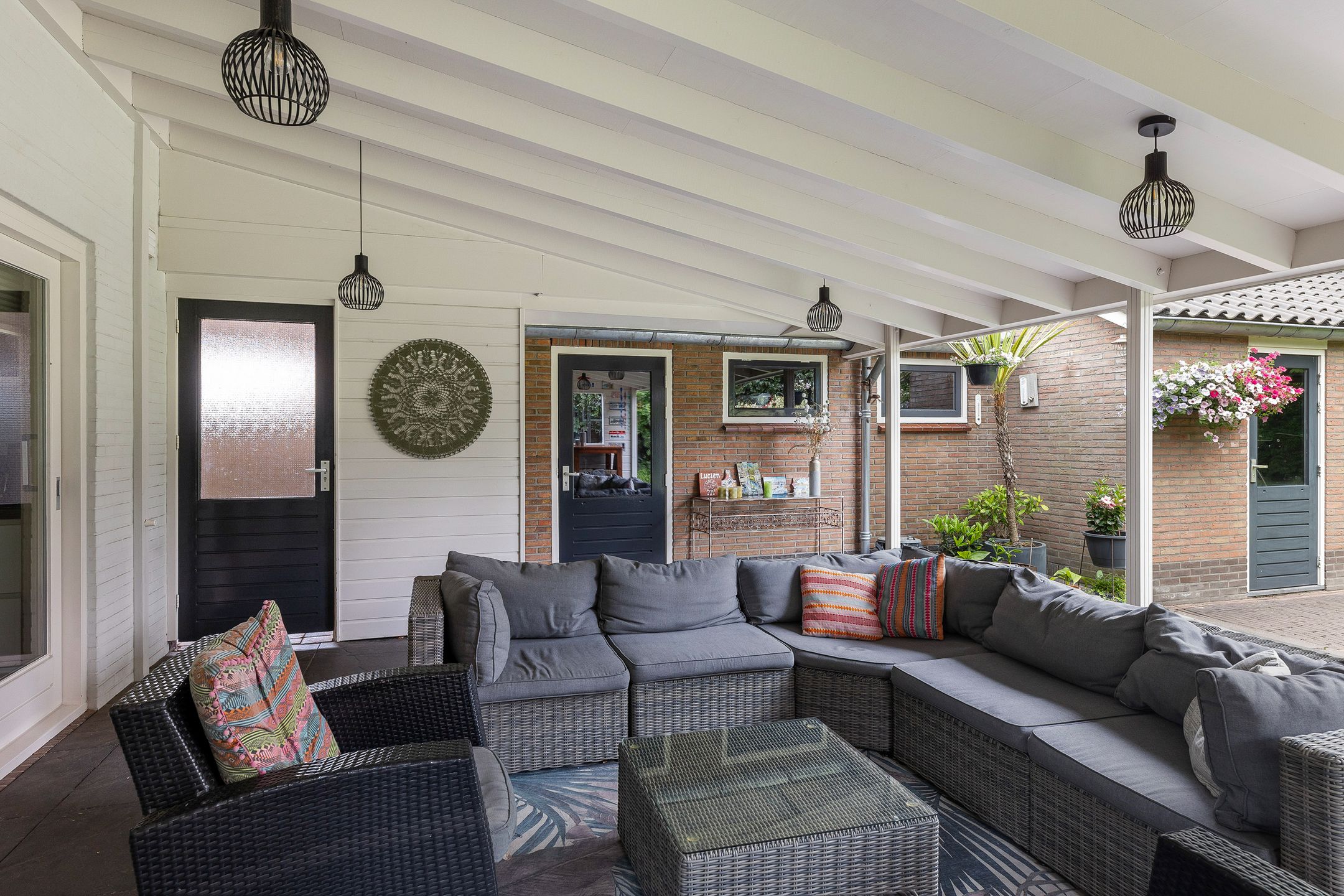 Foto 39 van van Limburg Stirumlaan 7