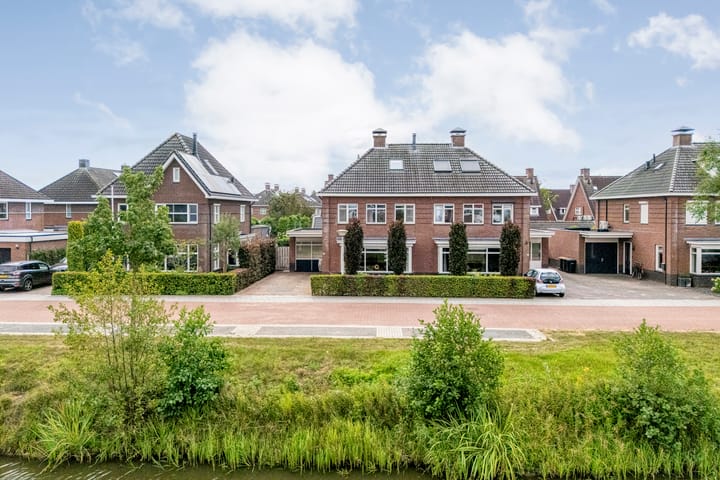 Photo 5 of Van Voorststraat 3