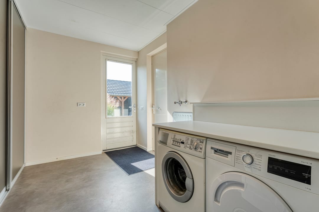 Foto 31 van Van Voorststraat 3