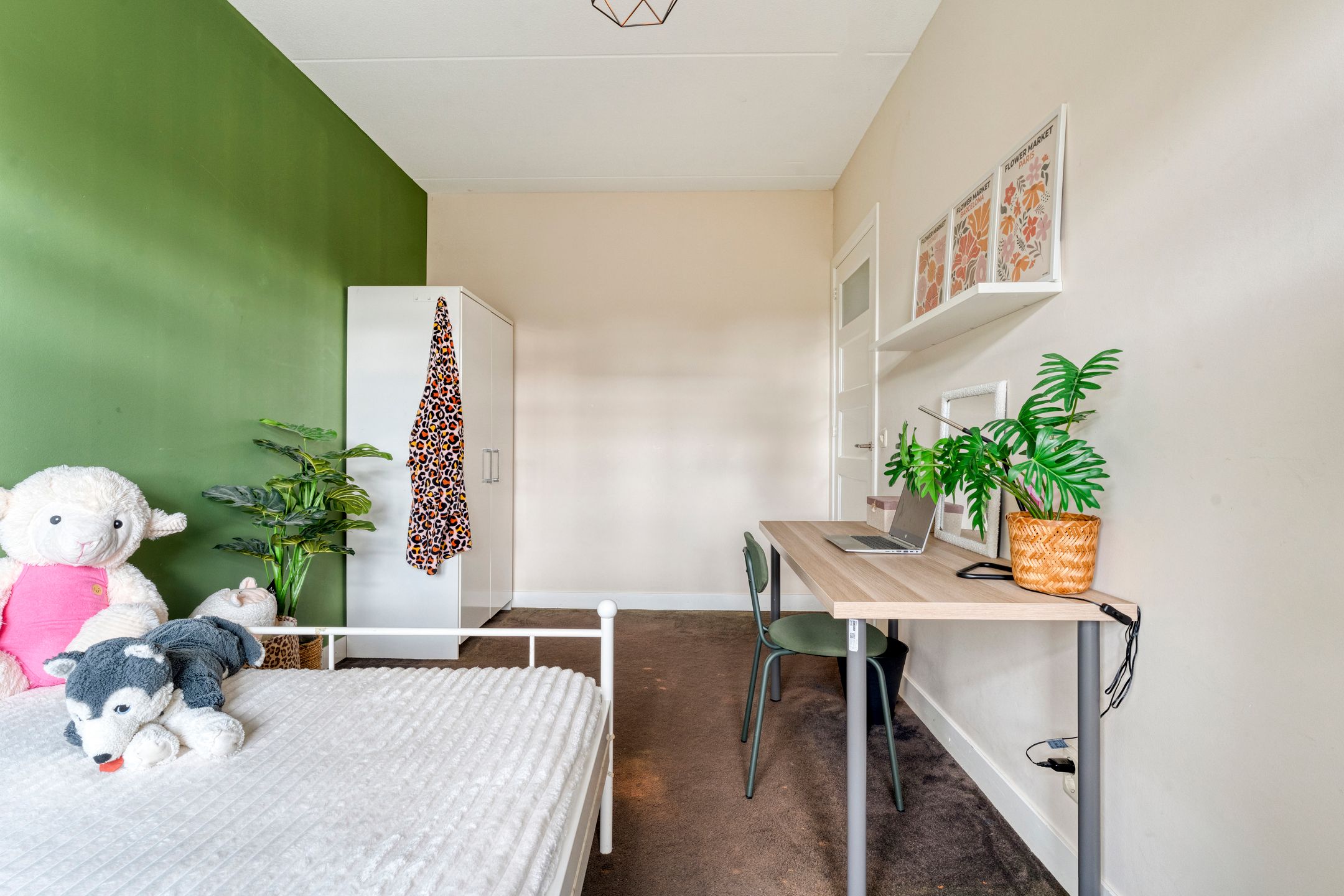 Foto 39 van Van Voorststraat 3