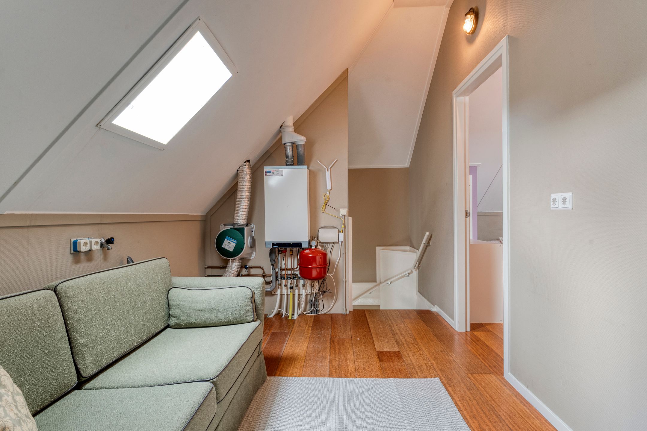 Foto 48 van Van Voorststraat 3