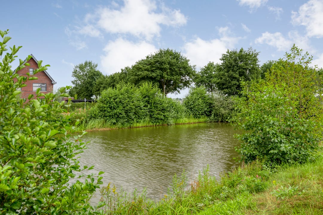 Foto 76 van Van Voorststraat 3