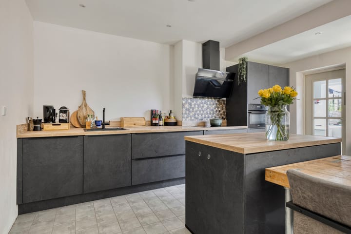 Foto 11 van Hussenbergstraat 24